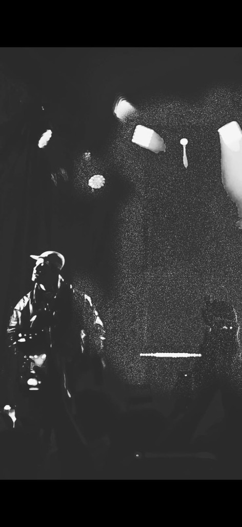Lil Supa en C3 Stage, blanco y negro
